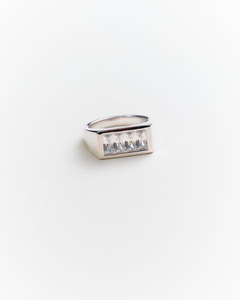 Charlie Rectangle Signet Ring