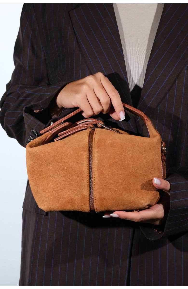 Forever
Always Shoes ISLAND Leather Shoulder Bag, Alternate, color,