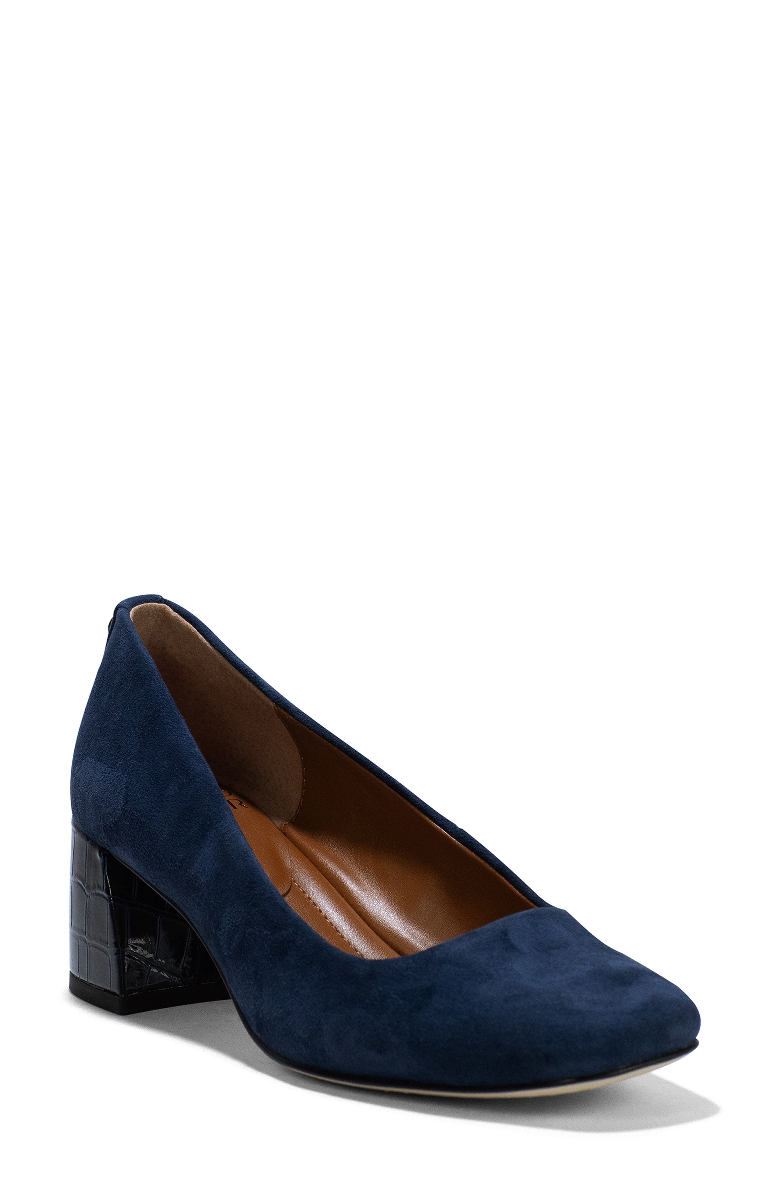 comfortable navy pumps