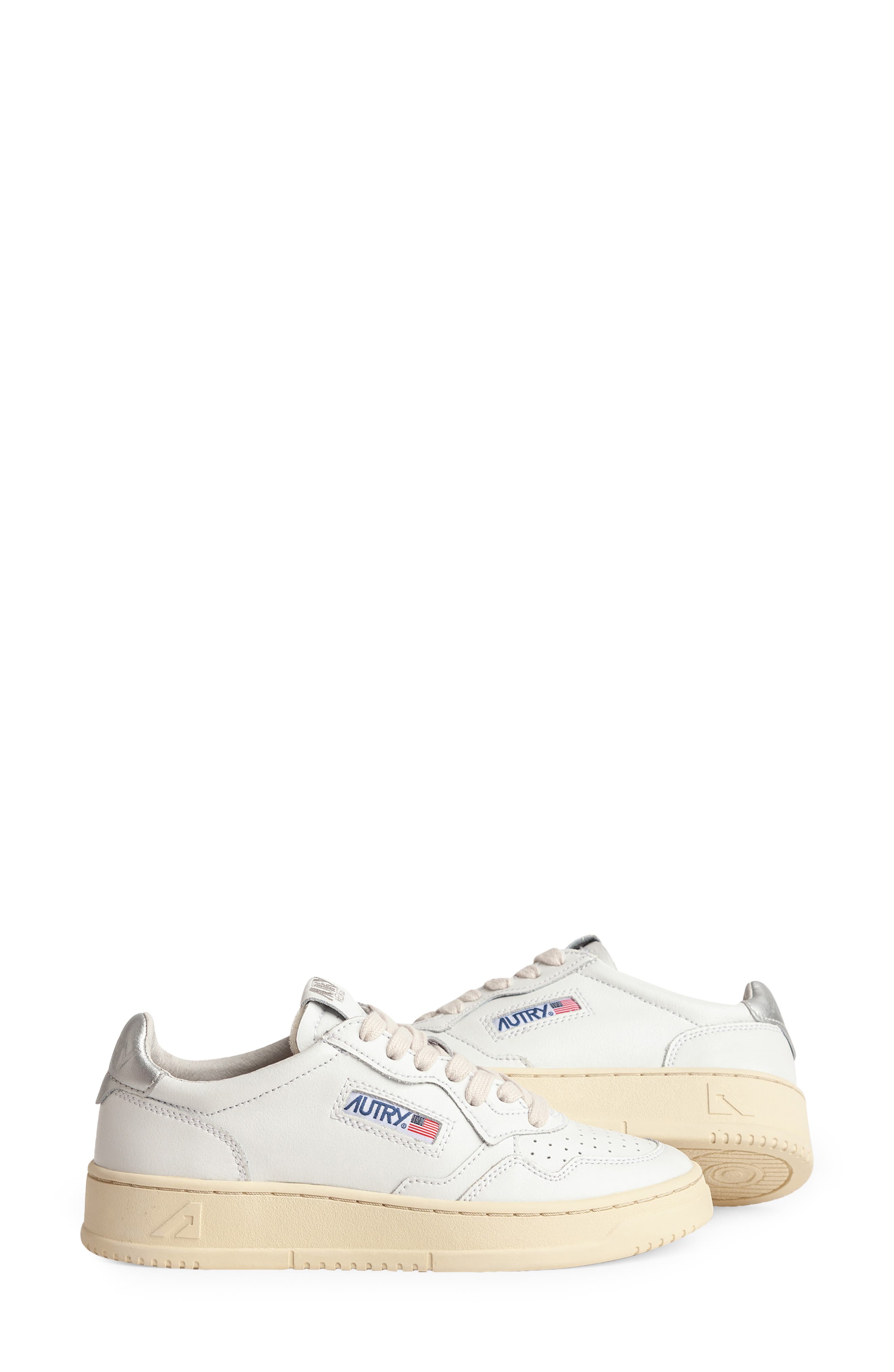AUTRY Medalist Low Sneaker, Alternate, color, Wht/Sil