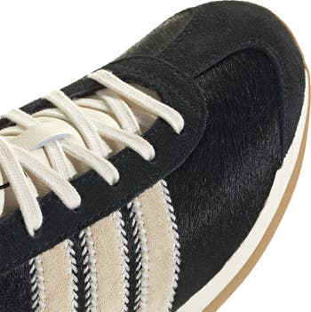 Country Low Top Sneaker