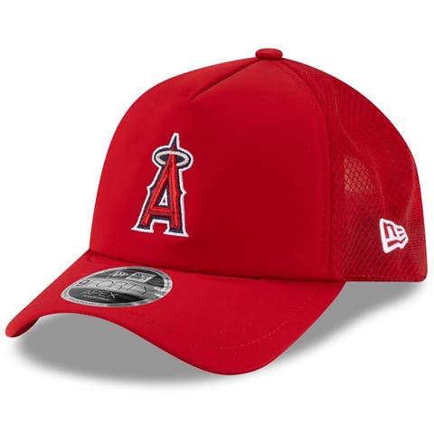 Men's New Era Red Los Angeles Angels 2026 Batting Practice Apex 9FORTY Adjustable Trucker Hat
