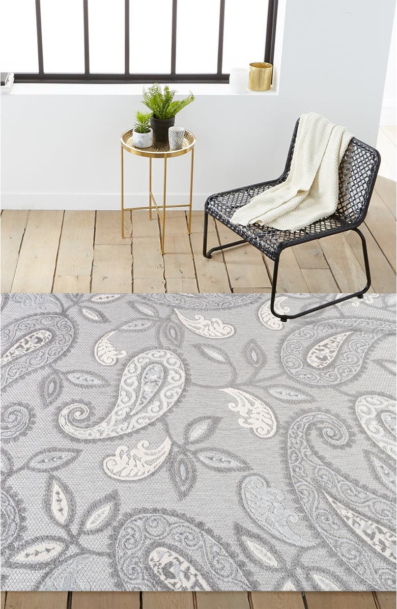 JONATHAN Y Julien Paisley High-Low Light Indoor/Outdoor Area Rug, Alternate, color, Light Gray/Ivory