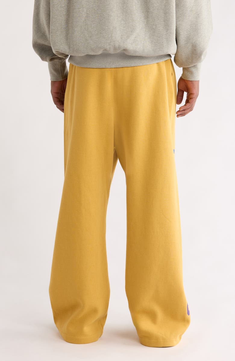 Fear of God Essentials Lakers Lounge Fit Sweatpants, Alternate, color, Canyon