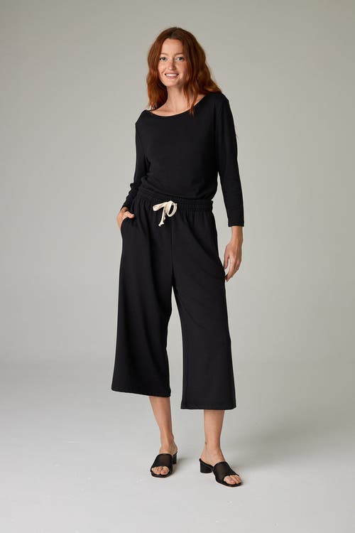 Eavolu Baikal Eco-luxe Fleece Crop Pant In Black