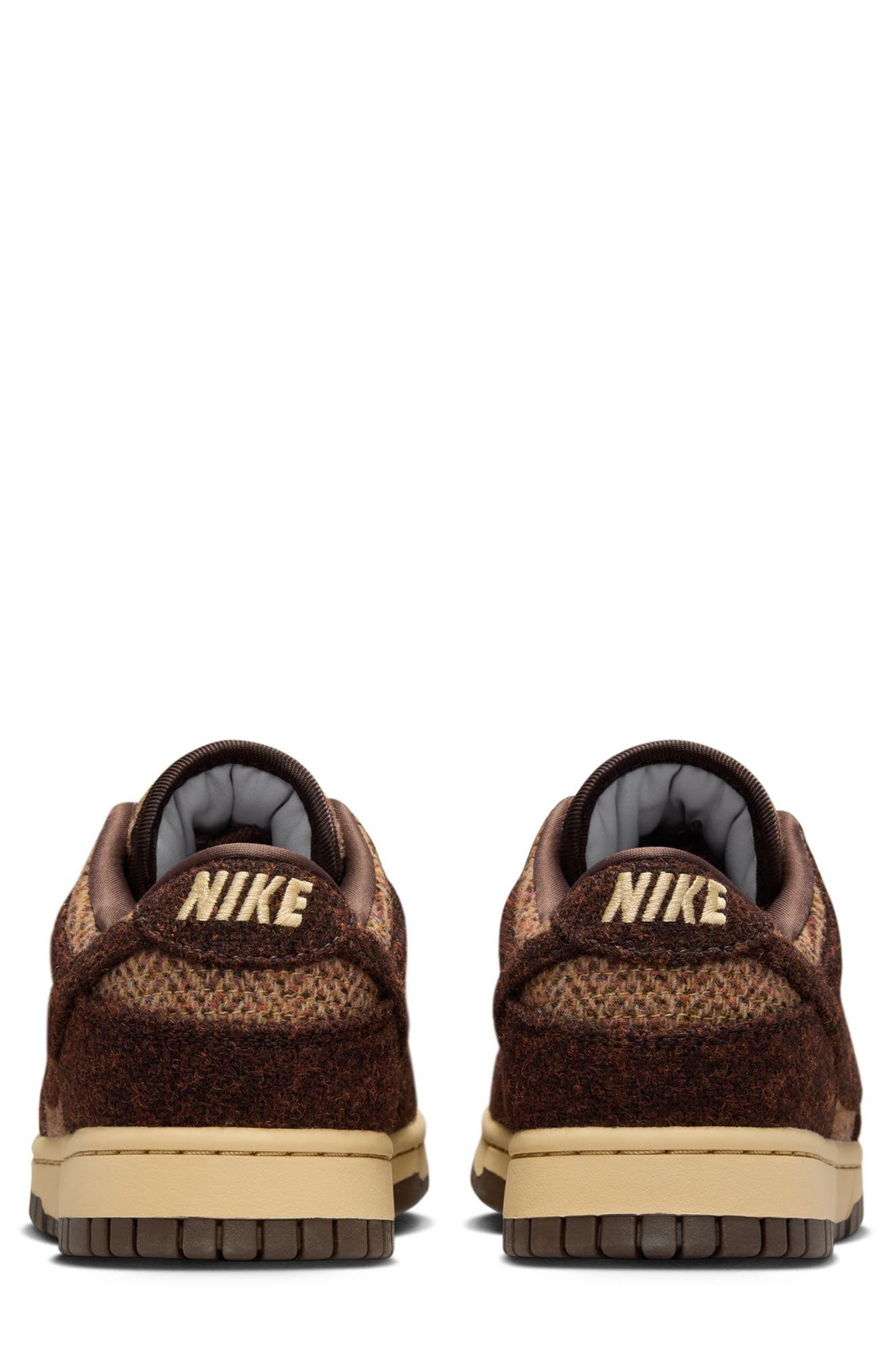 Nike Dunk Low QS Basketball Sneaker, Alternate, color, 