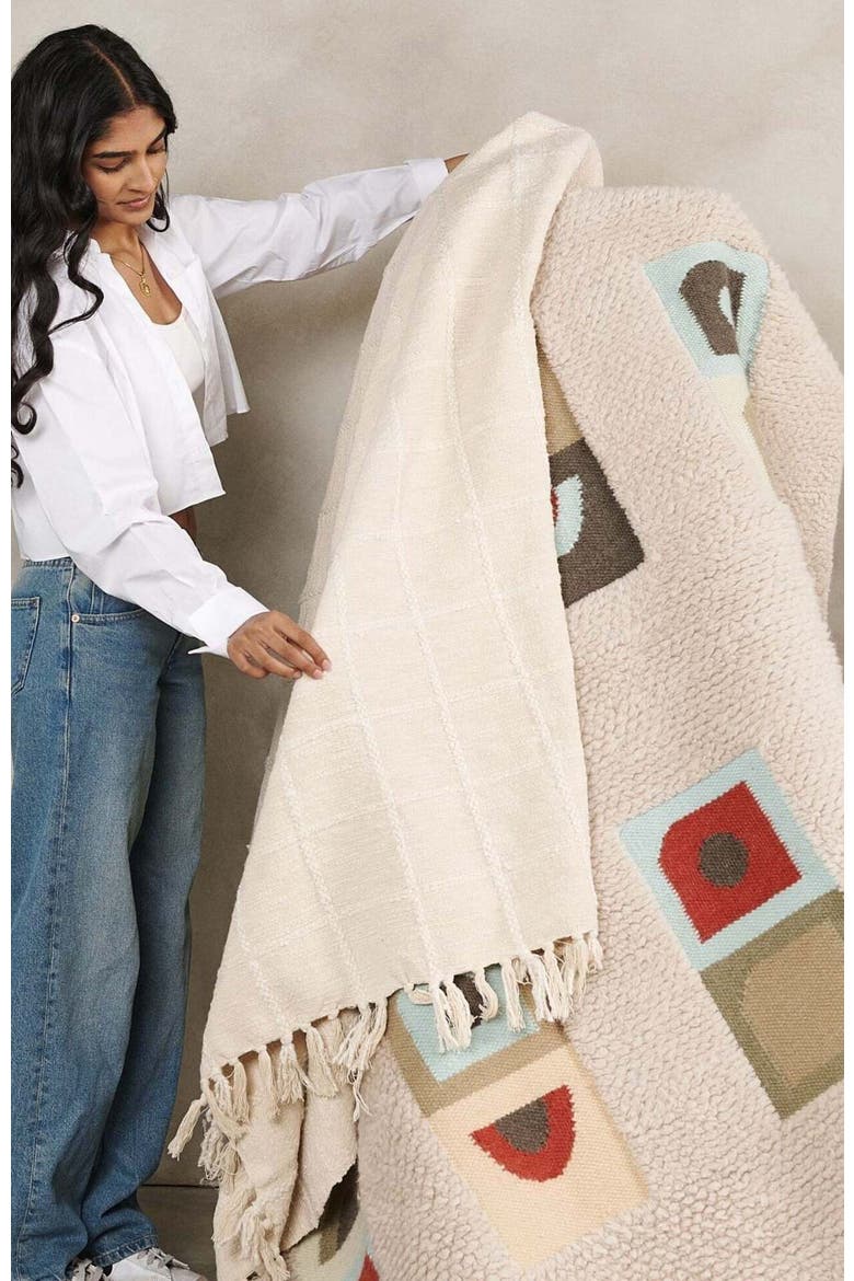 Sea Shell White Textured Checks Handloom Throw, Alternate, color, White