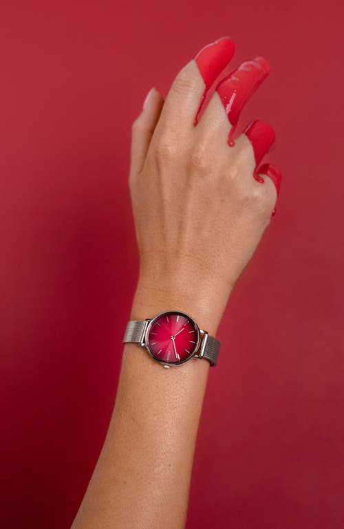 Solios Watches The Solar Mini | Red Dial In Silver Mesh Metal