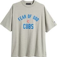 Fear of God Essentials MLB Cubs '90s Fit Cotton Graphic T-Shirt