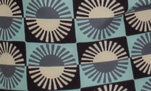 QUIKSILVER QUIKSILVER KIDS' SURFSILK SCALLOP SWIM TRUNKS 