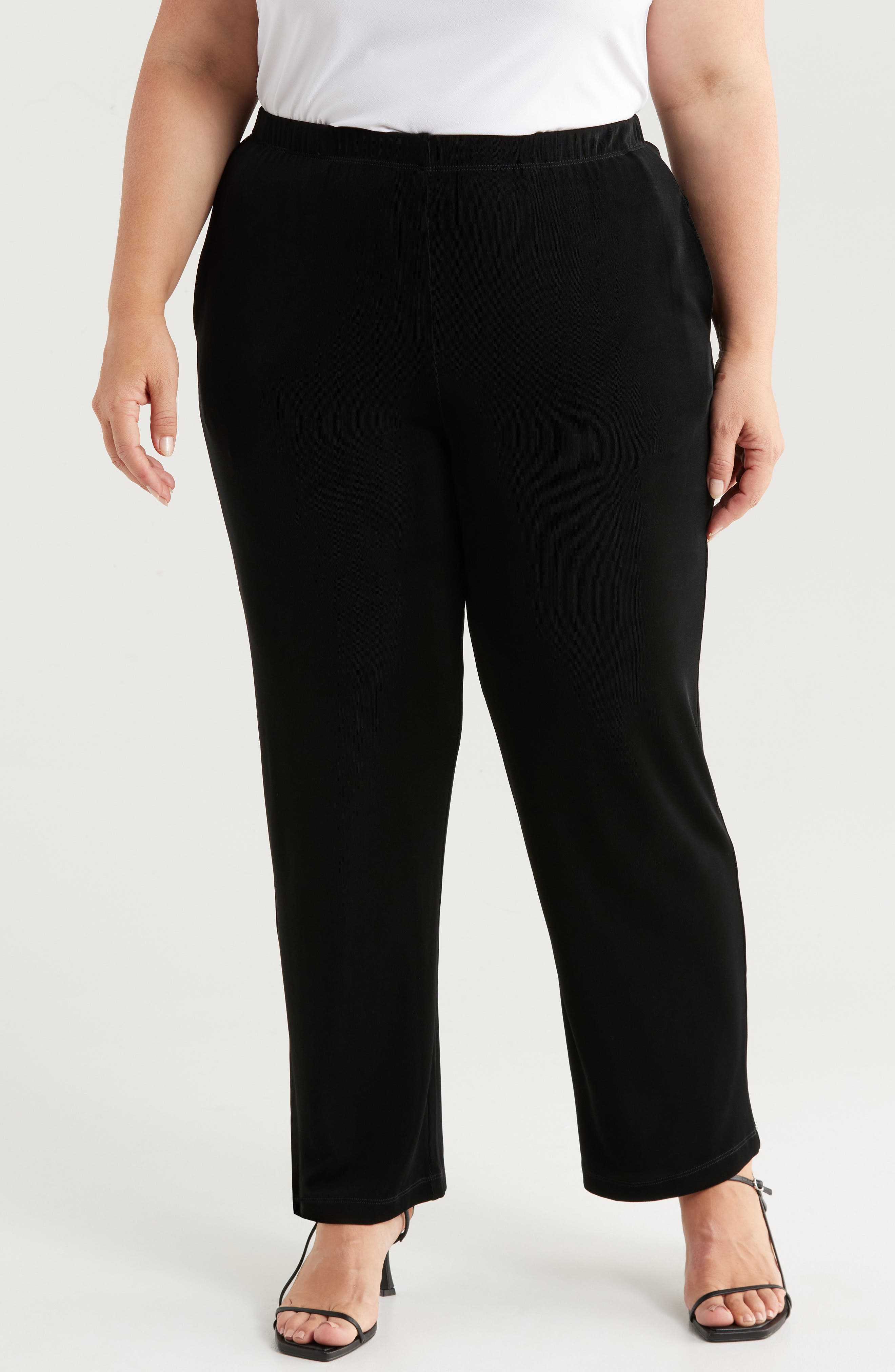 Vikki Vi Pocket Pull-On Pants in Black 