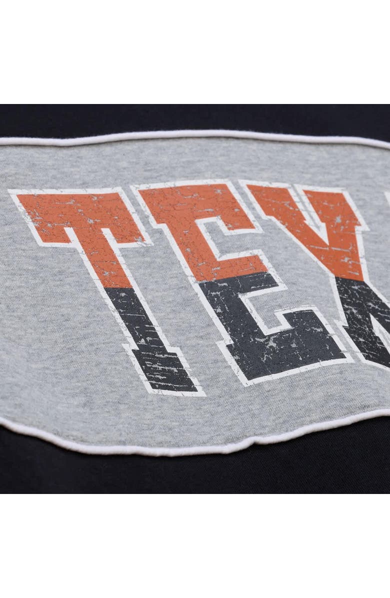 Mitchell
Ness Men
s Mitchell
Ness Black Texas Longhorns Fleece Sweatshirt, Alternate, color, Black