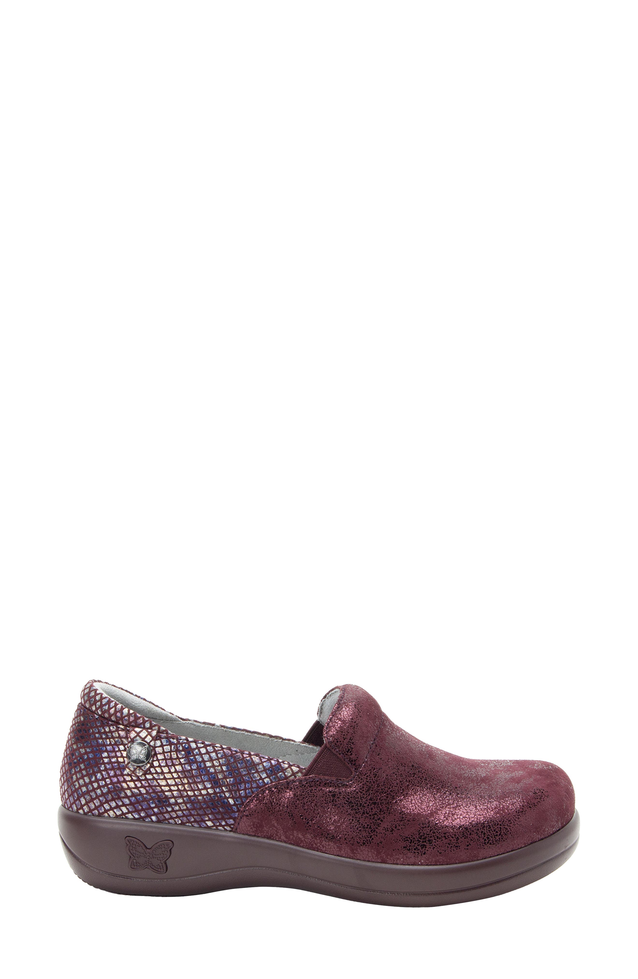 Keli Clog, Alternate, color, GLIMMER BURGUNDY