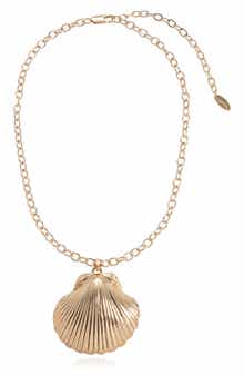Scallop Shell Pendant Necklace