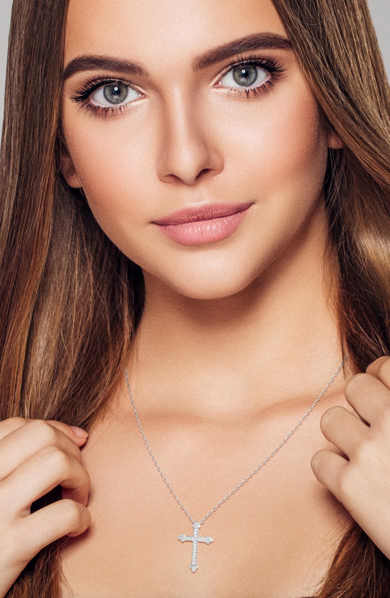 GLAZE JEWELRY Cubic Zirconia Cross Pendnat Necklace, Alternate, color, Silver