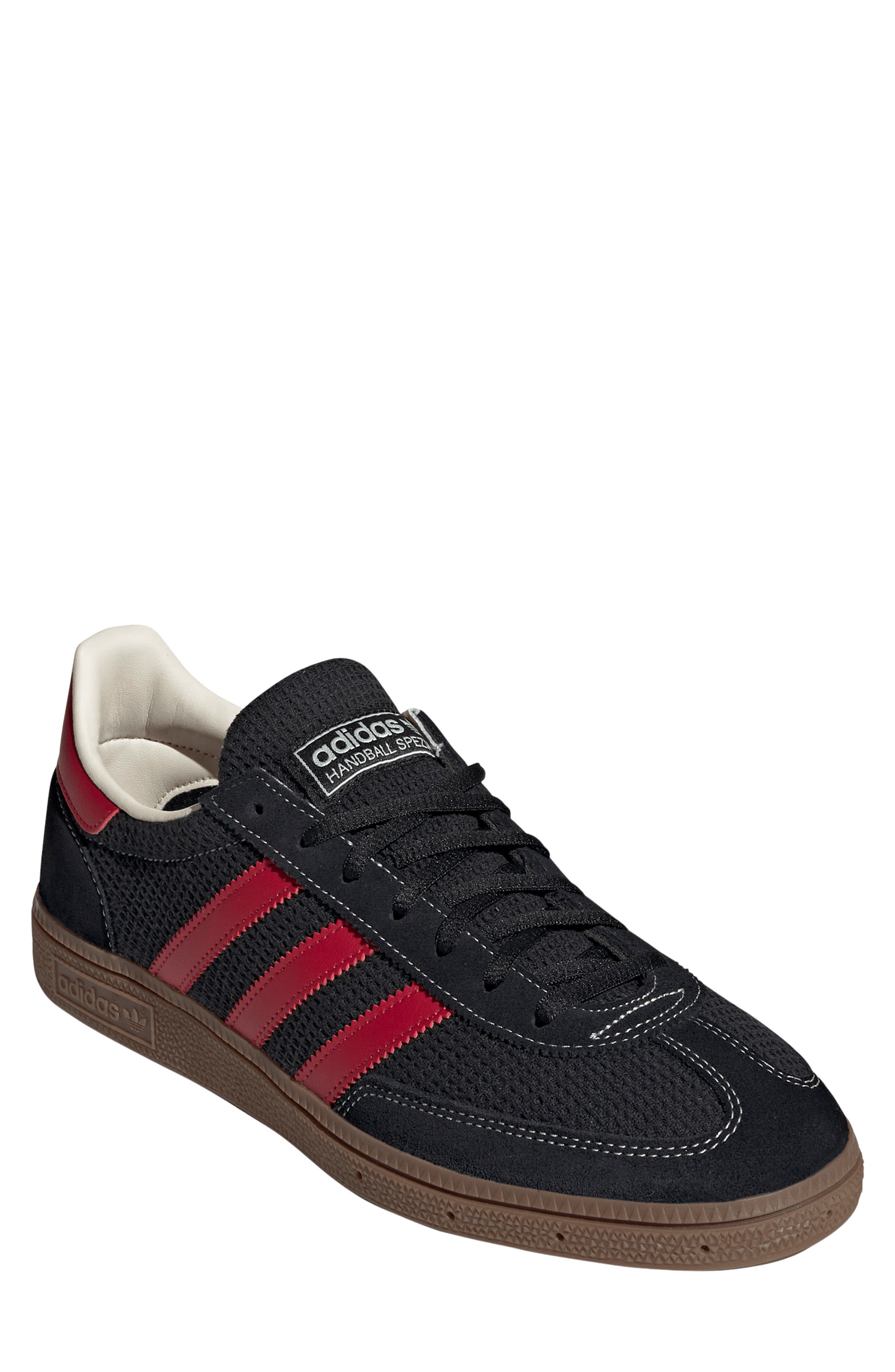 CORE BLACK/ VICTORY RED/ GUM