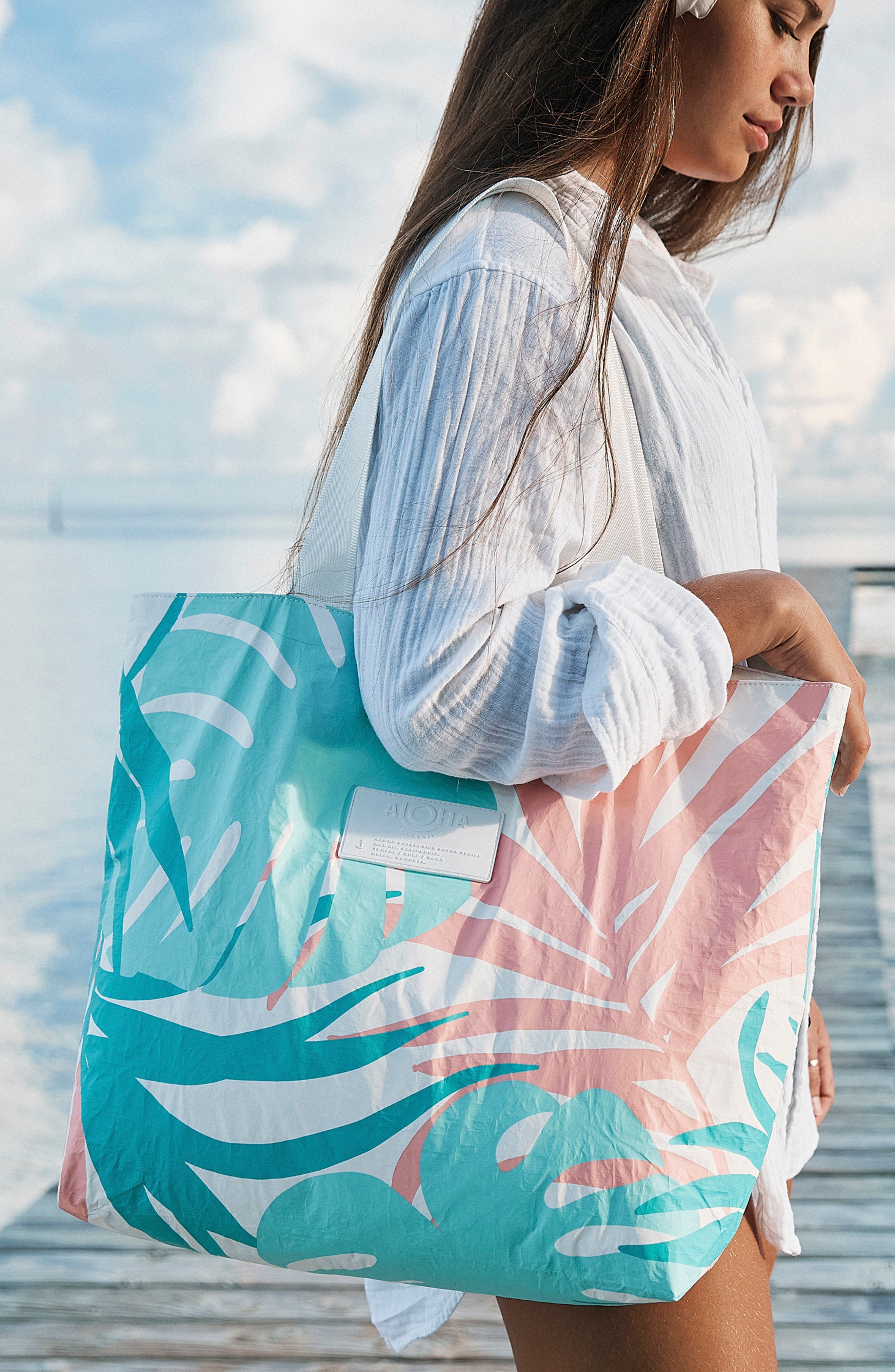 Aloha Collection Day Tripper Tropics Day Water Resistant Tyvek<sup>®</sup> Tote, Alternate, color, Blue