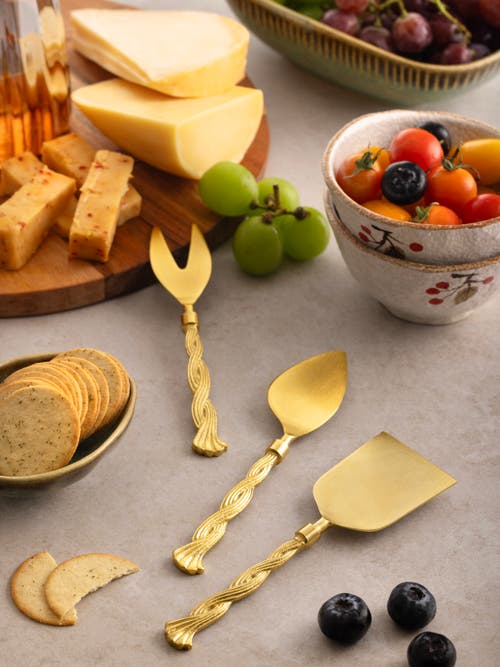 Gauri Kohli Santiago Cheese Knives, Set Of 3 In Gold