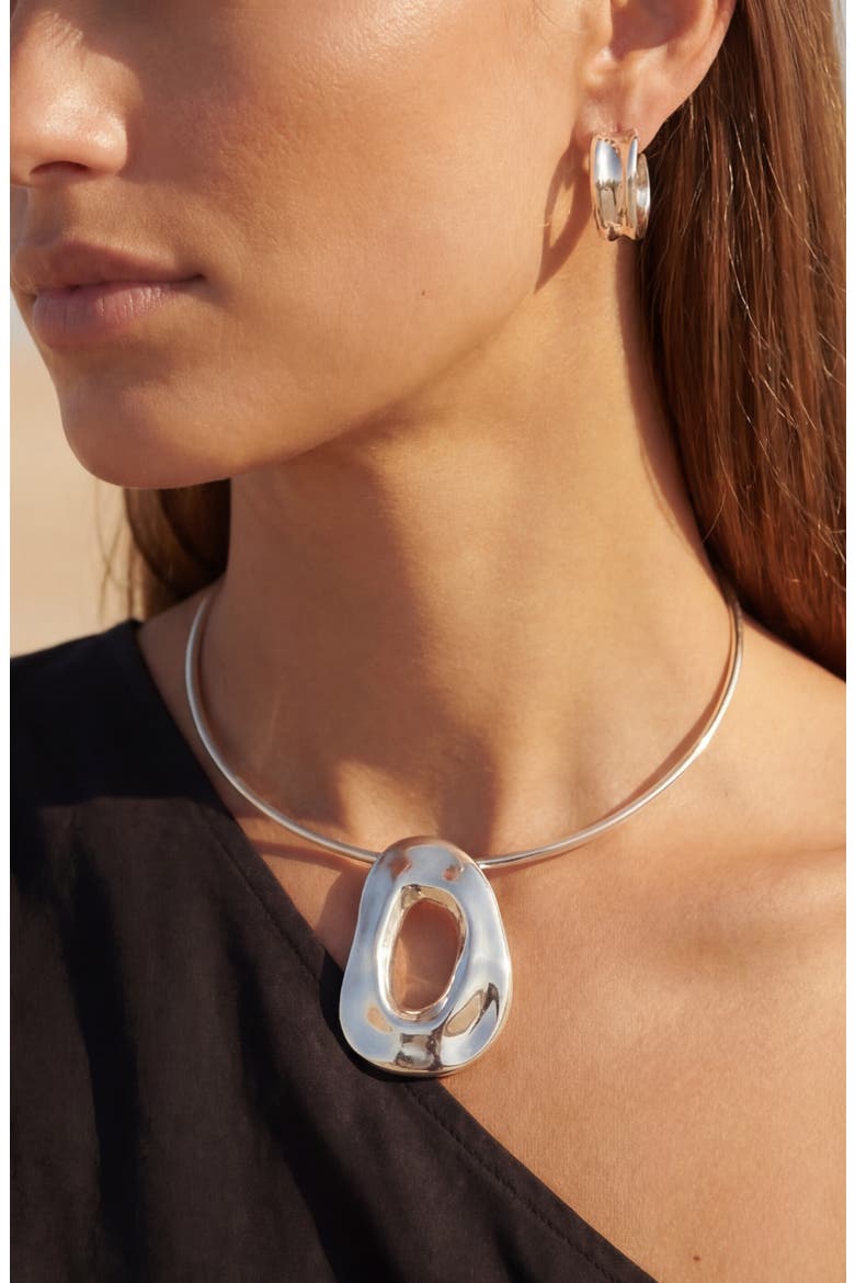 Sculptural Pendant Necklace, Alternate, color, RHODIUM