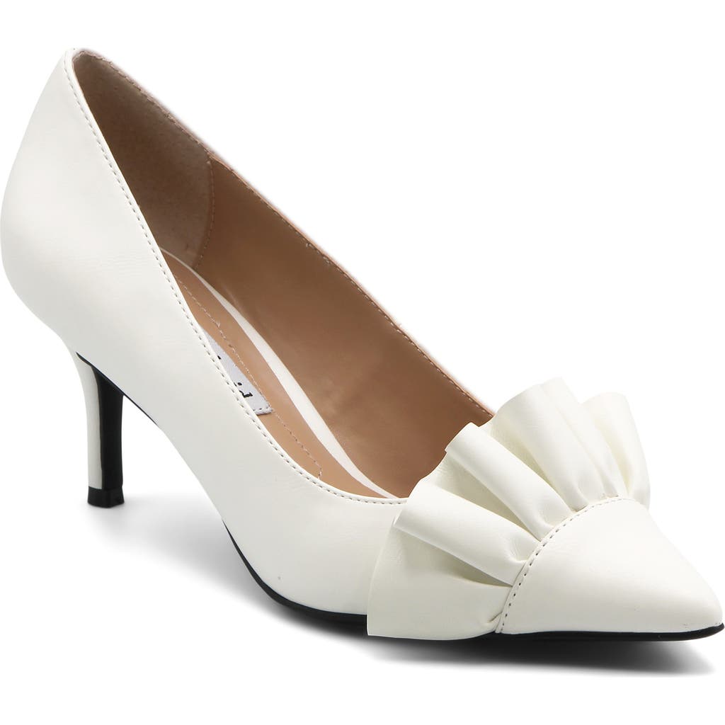 Charles David Arvine Ruffle Pump In White