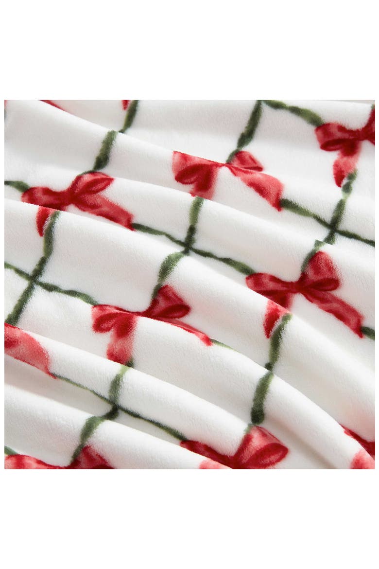 Emma's Bow Plush Throw Blanket, Alternate, color, WHITE/ RED/ GREEN