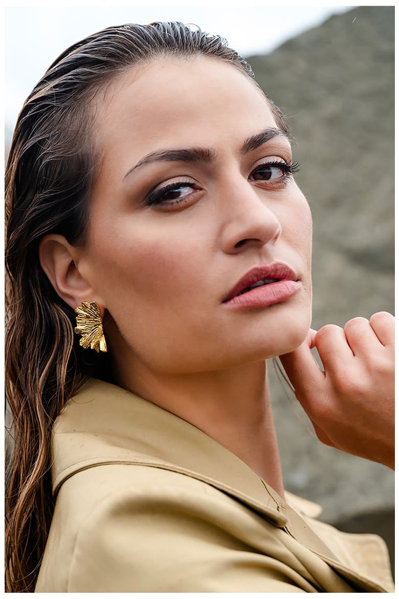 Baby Ginkgo Leaf Earrings, Alternate, color, 14K GOLD