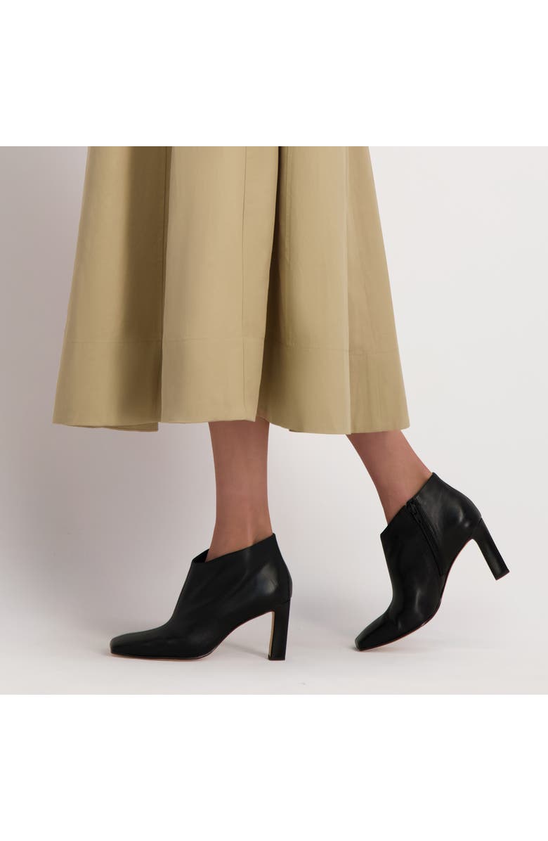 Bernardo Footwear Garda Ankle Bootie, Alternate, color, Black