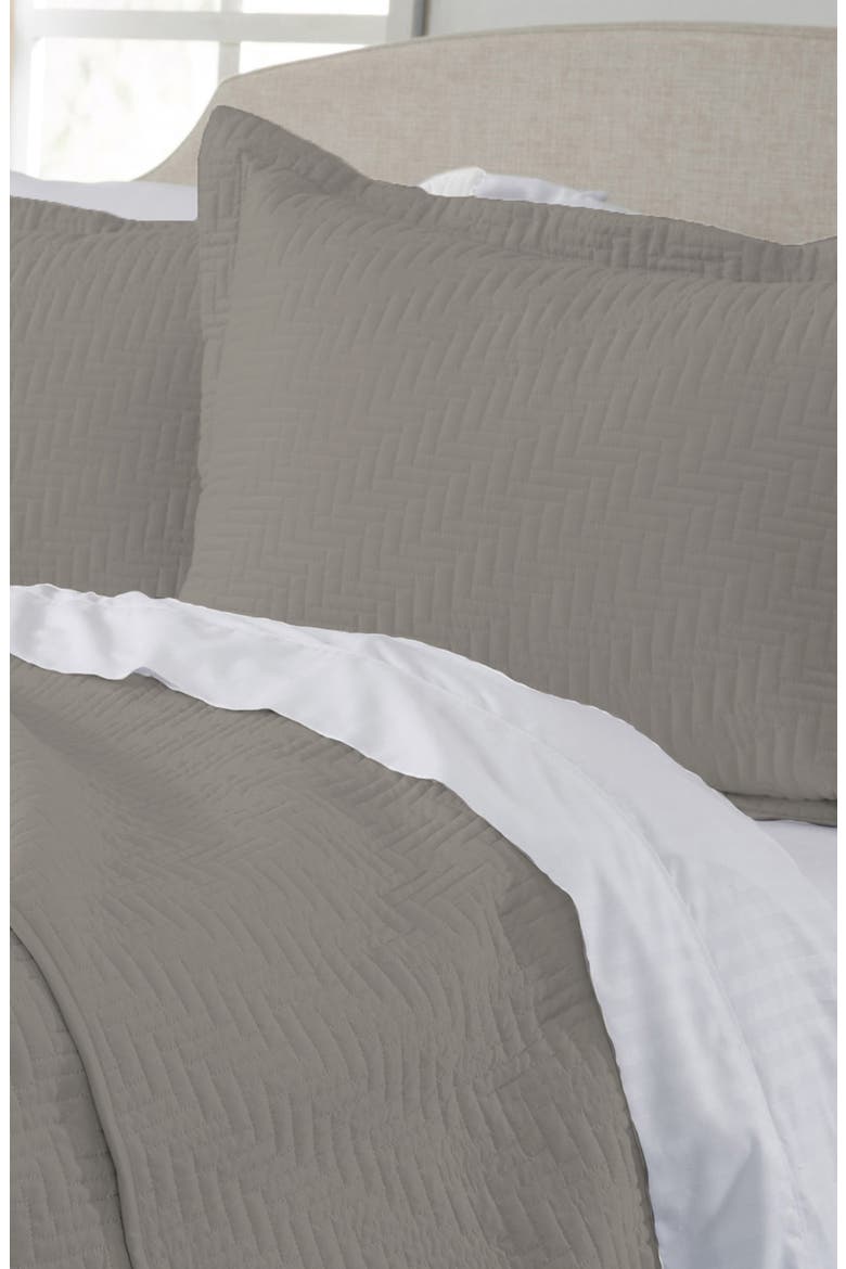 Solid Quilt & Sham Set, Alternate, color, MUSHROOM GREY