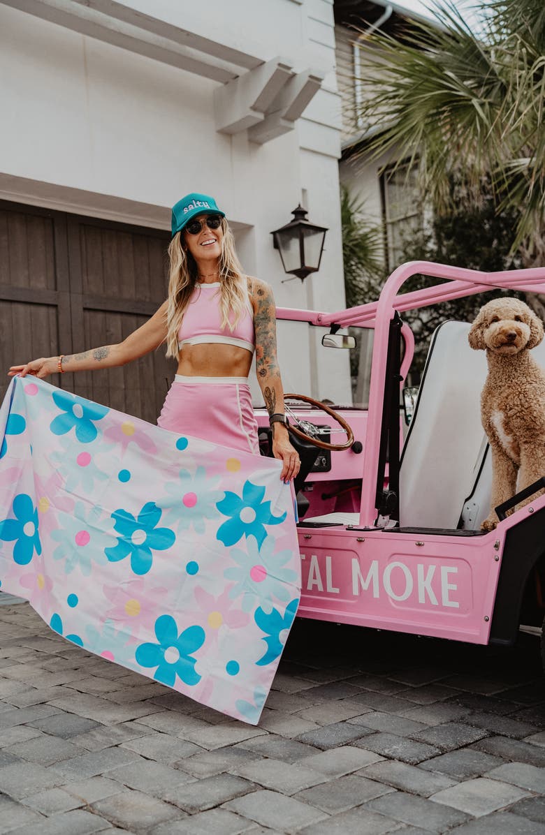 Katydid Cool Flowers Quick Dry Beach Towel, Alternate, color,