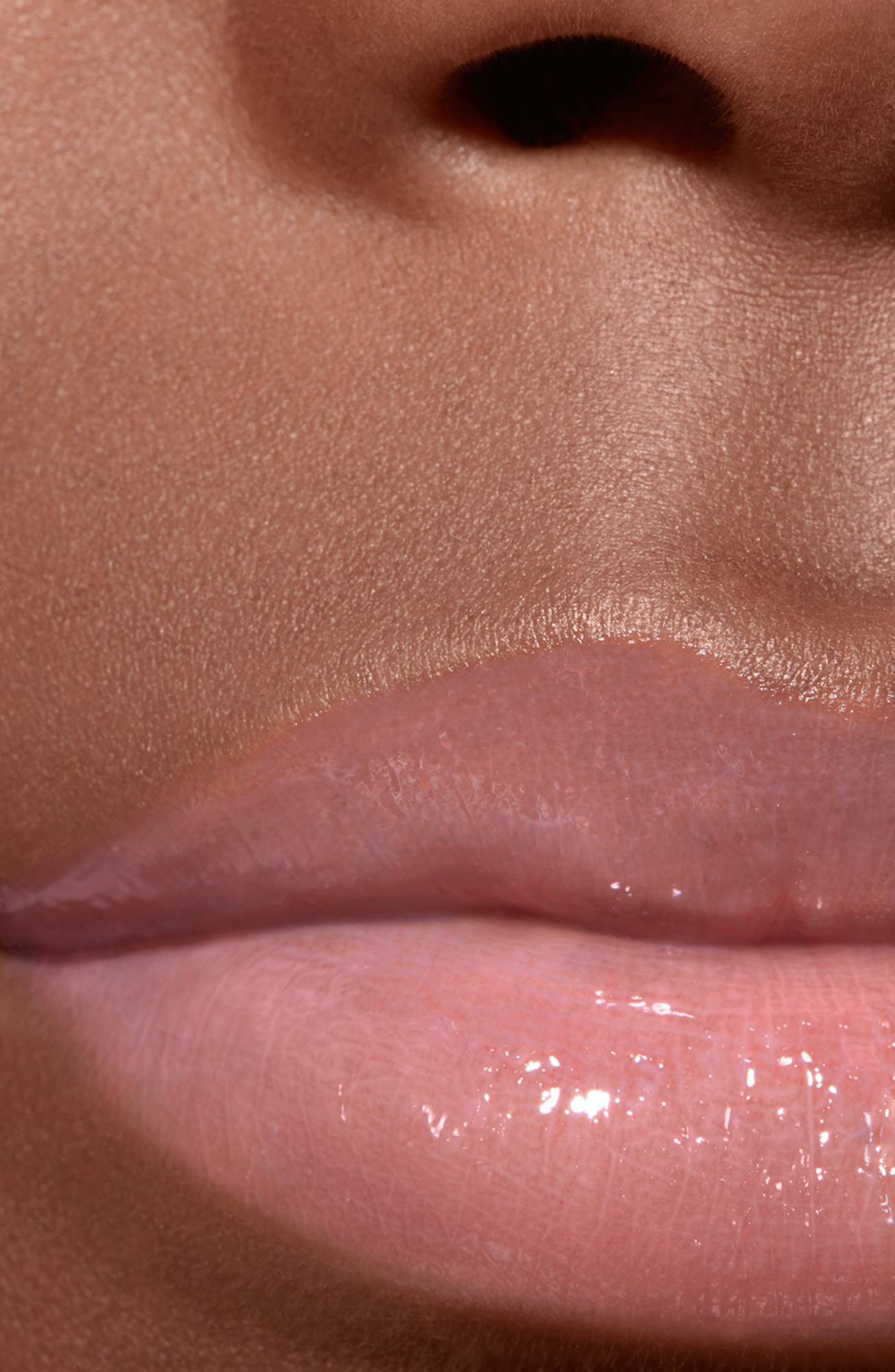 Блеск для губ CHANEL Rouge Coco Hydra Gloss увлажняющий сияющий — фото 5