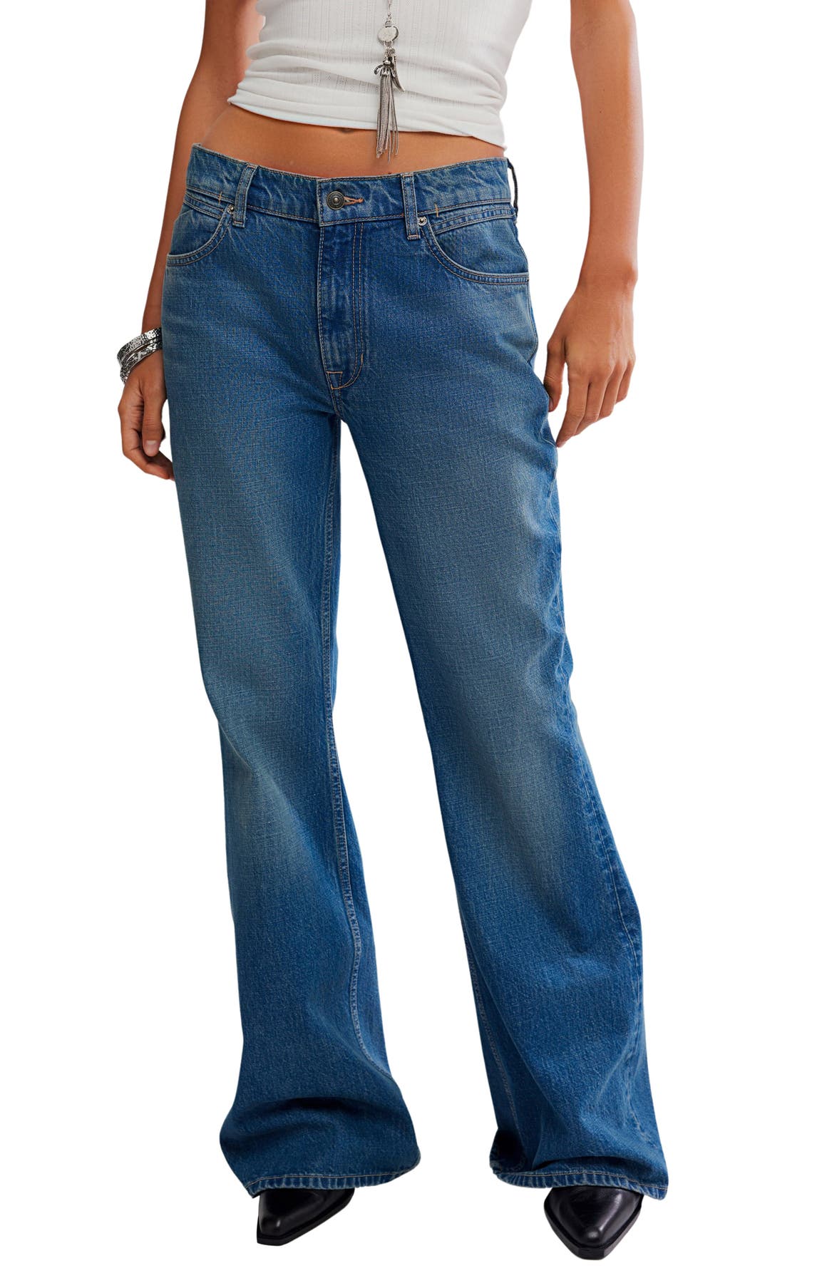 Free People West Coast Relaxed Jeans (Humble