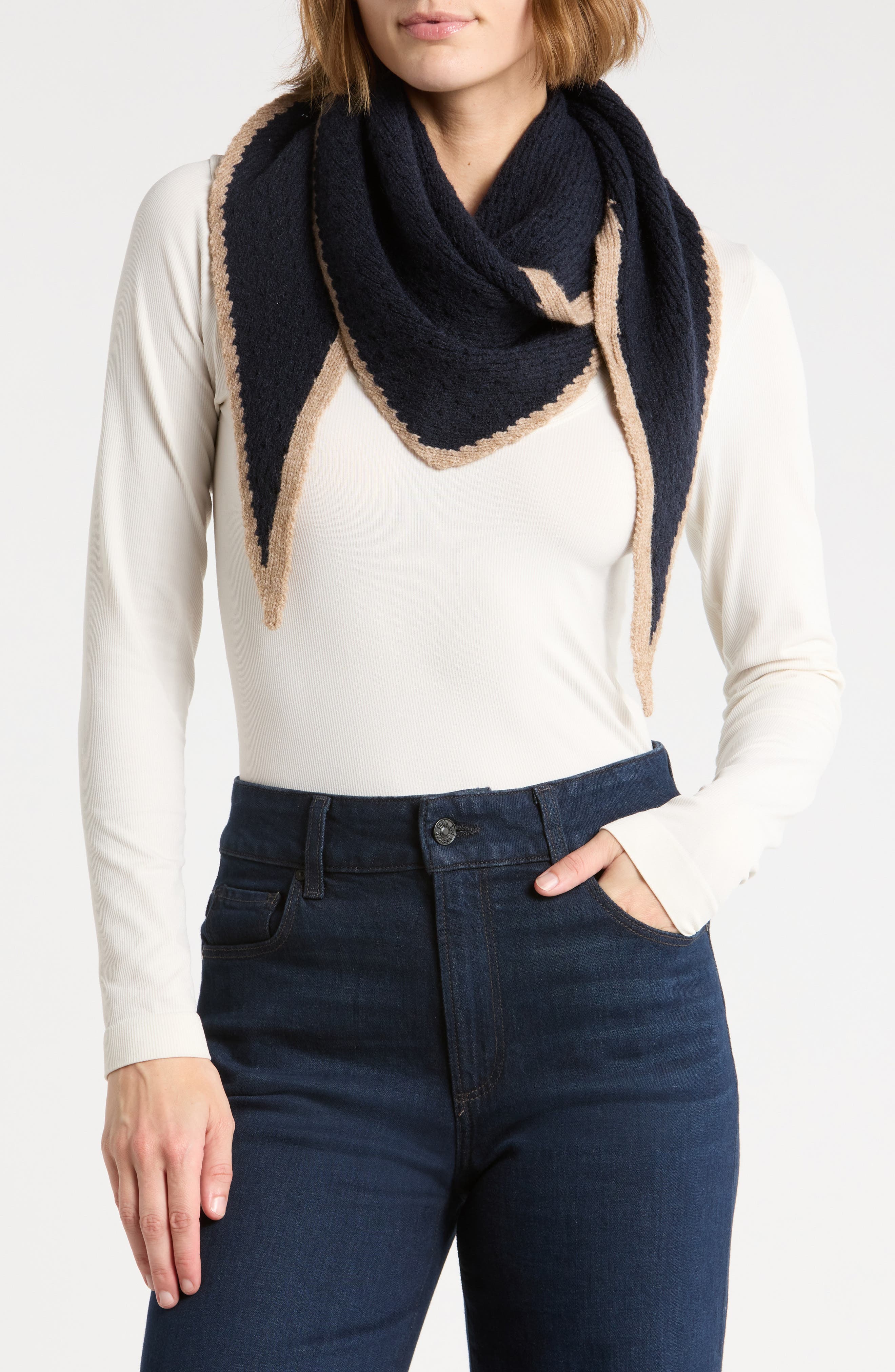 Contrast Trim Triangle Scarf