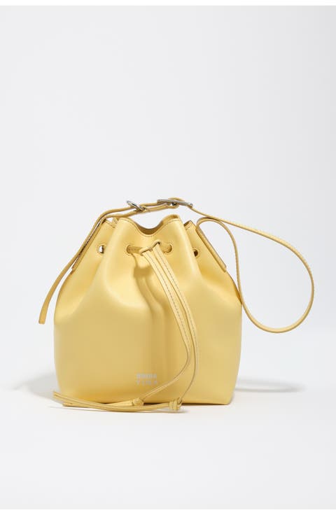 Large leather Carlino bucket bag