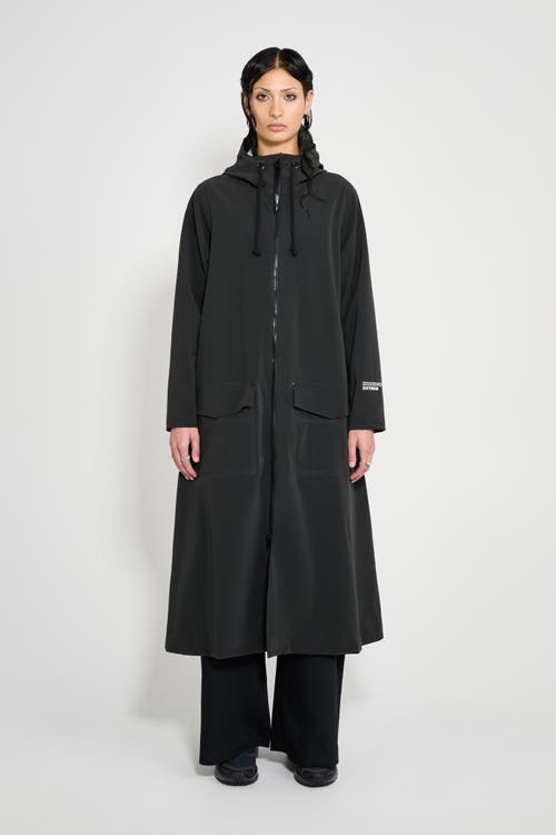 Stutterheim Mosebacke Long Patch Matte Raincoat In Black