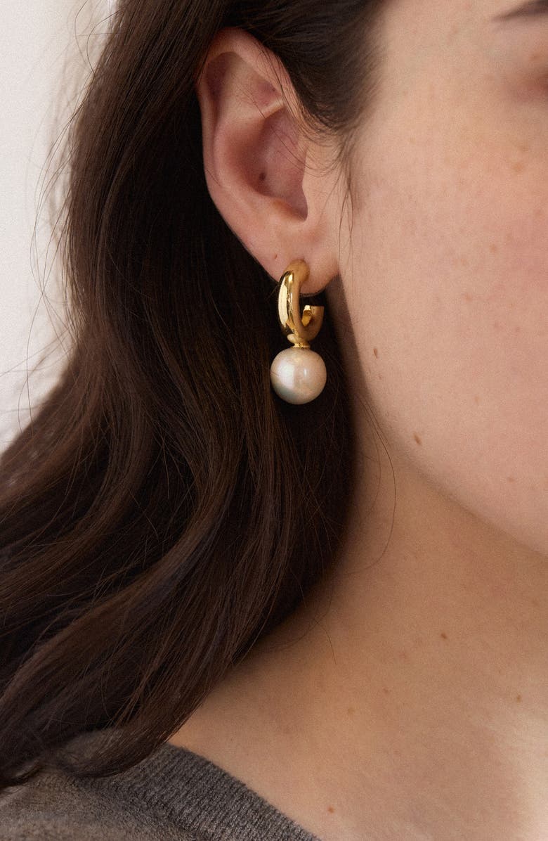 BaubleBar Faux Pearl Huggie Hoop Earrings, Alternate, color, Gold