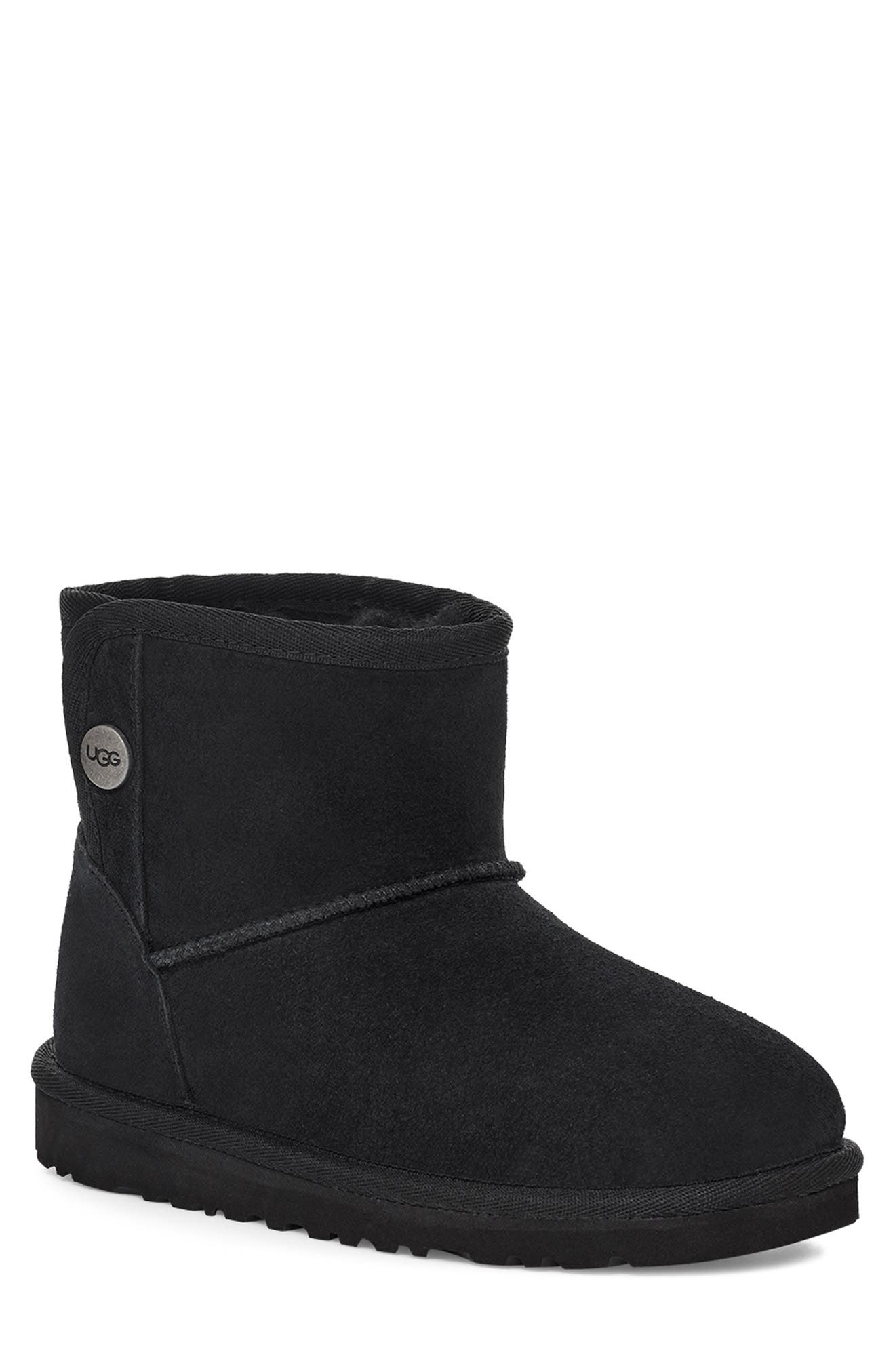 UGG® Jona Boot