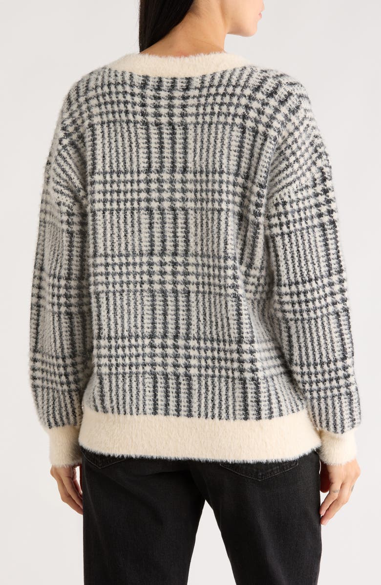 Love Token Plaid V-Neck Sweater, Alternate, color, Black