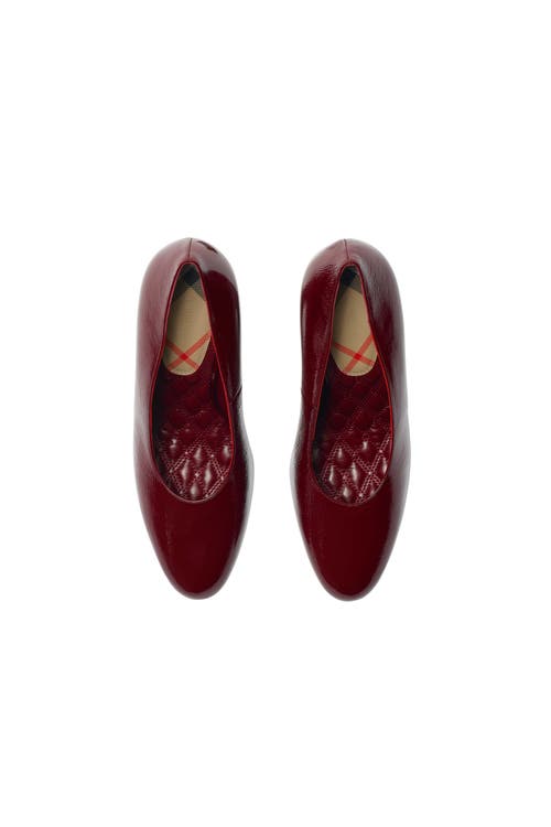 Burberry Scarpins Trinket Patent Leather Block-heel Pumps In Red