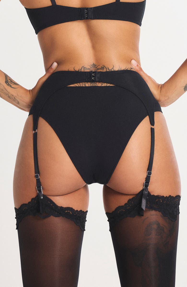 SAVAGE X FENTY Swirly Girly Garter Belt, Alternate, color, Black Caviar/ White Tea