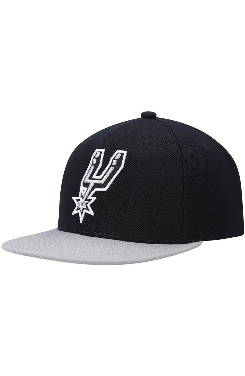 Mitchell & Ness Men's Mitchell & Ness Black/Silver San Antonio Spurs Team Two-Tone 2.0 Snapback Hat, Main, color, 