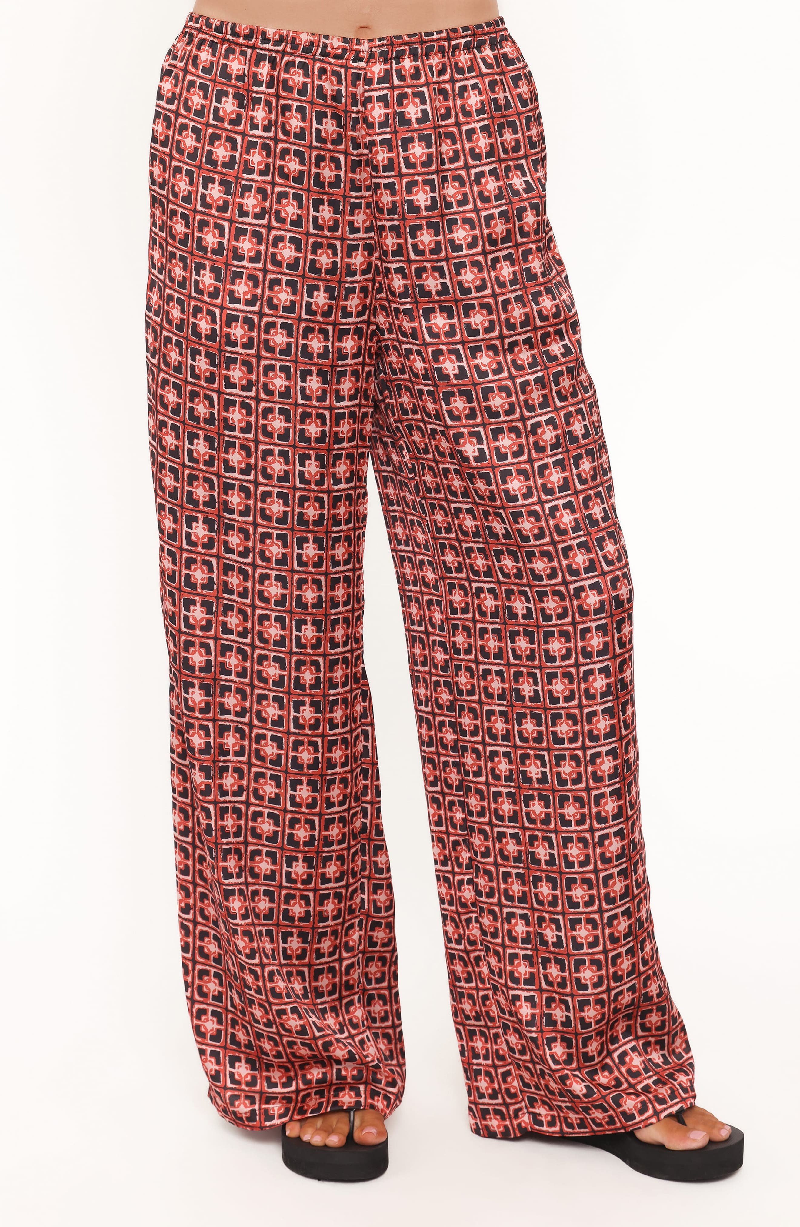 RED GEOMETRIC