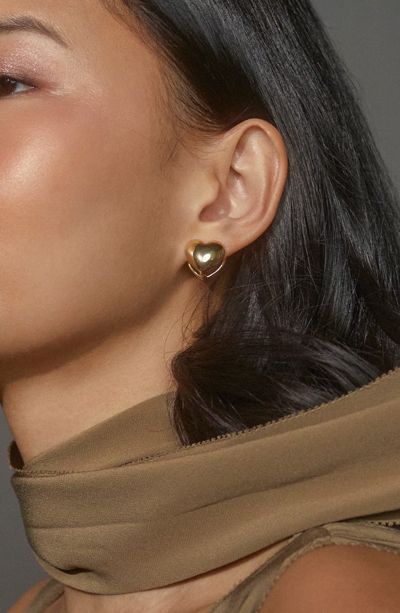 Nadri Sunlight Heart Huggie Hoop Earrings, Alternate, color, Gold