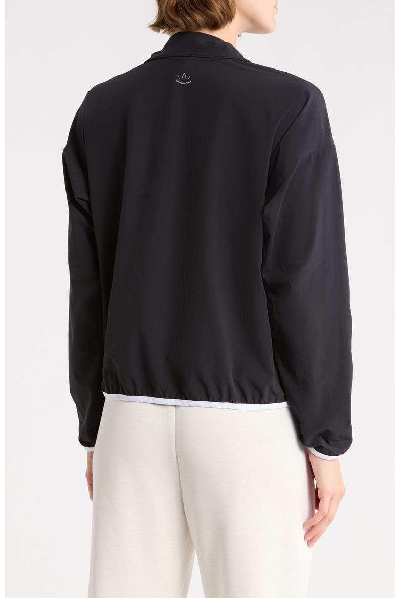 Course Contrast Half-Zip Pullover, Alternate, color, TRUE BLACK/TRUE WHITE