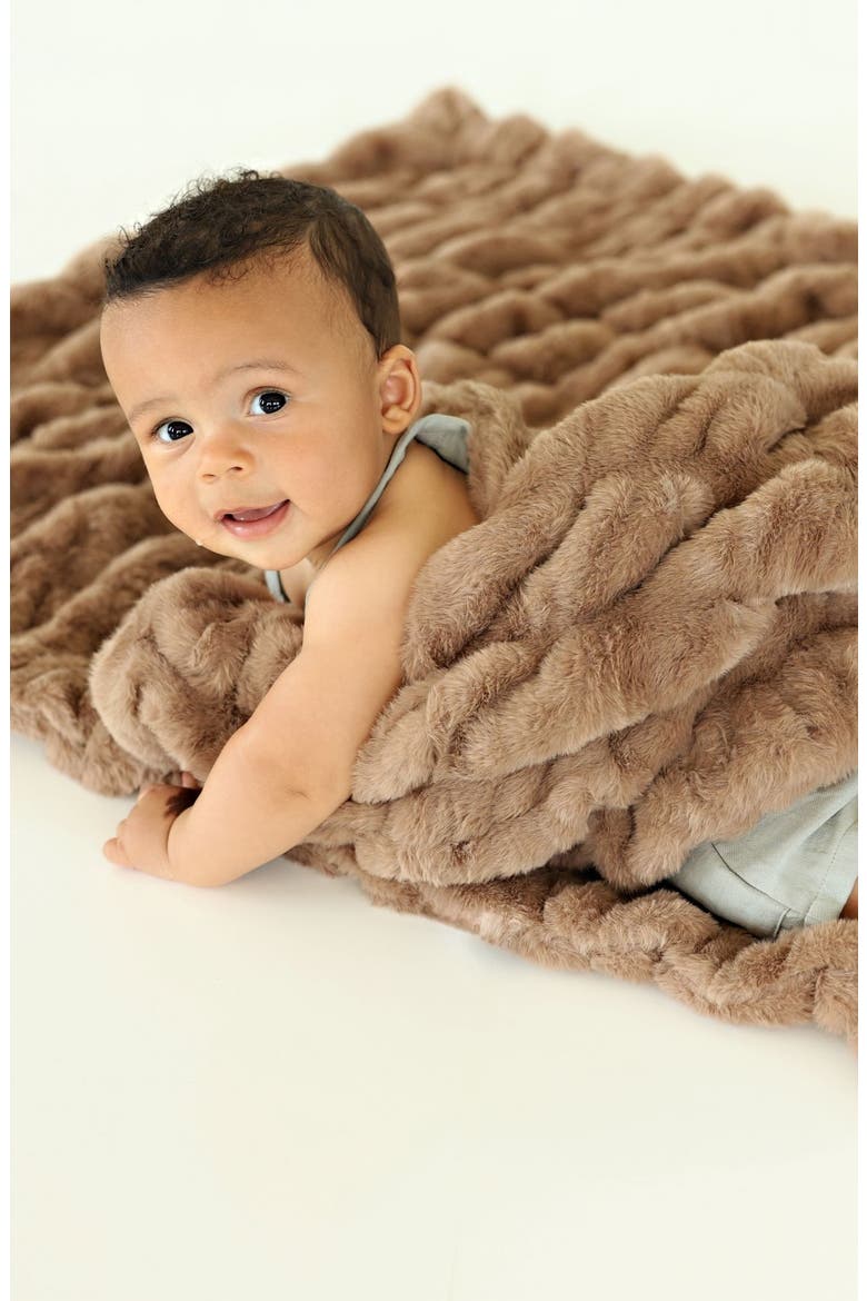 Hugs Milk Chocolate Blanket, Alternate, color, Brown