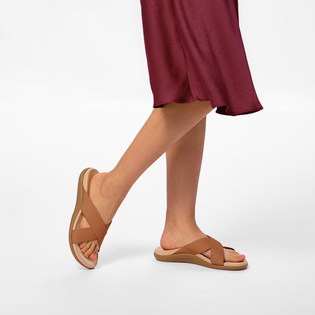 Laguna Slide, Alternate, color, Pecan