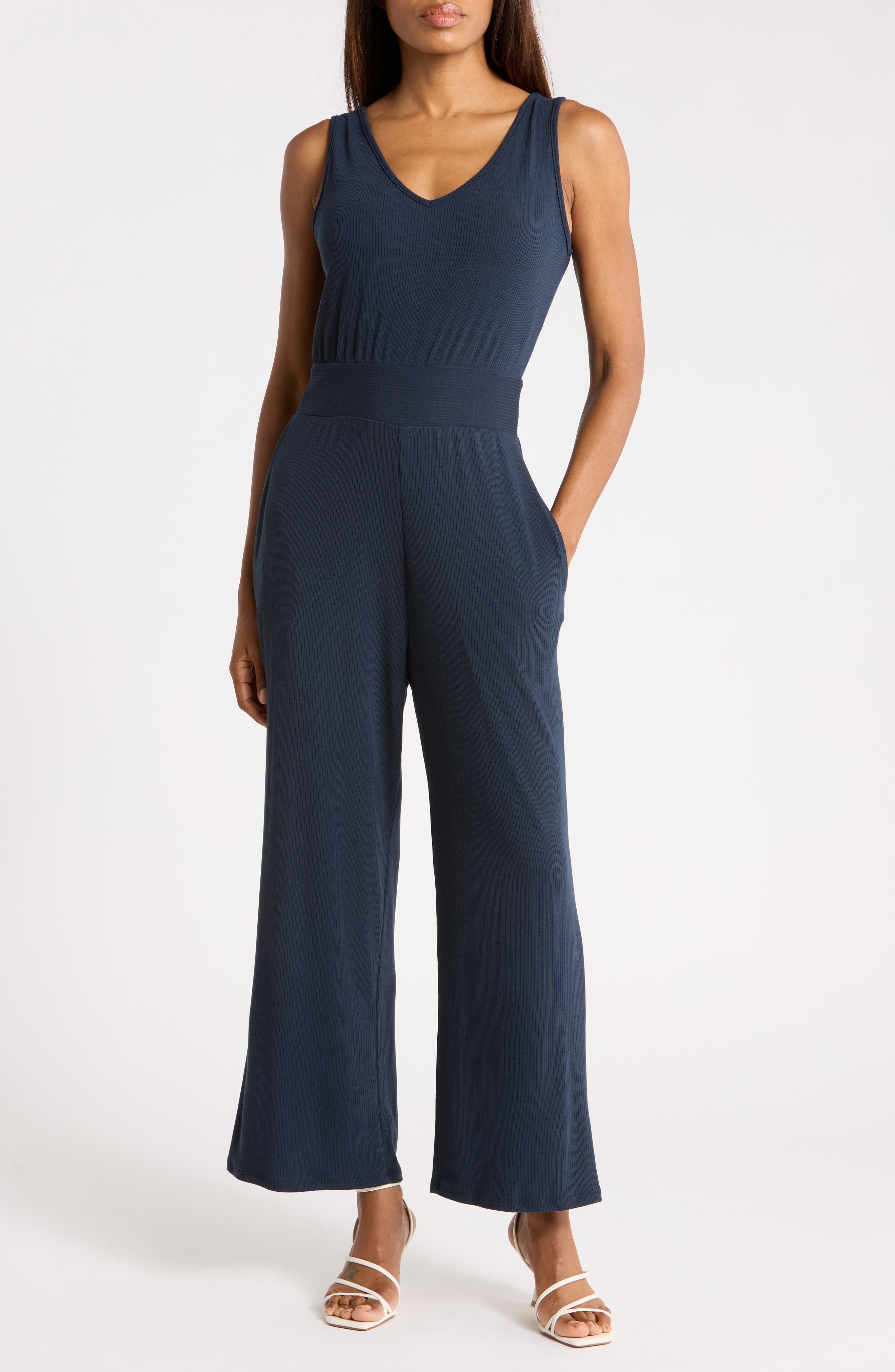 Sleeveless V-Neck Jumpsuit