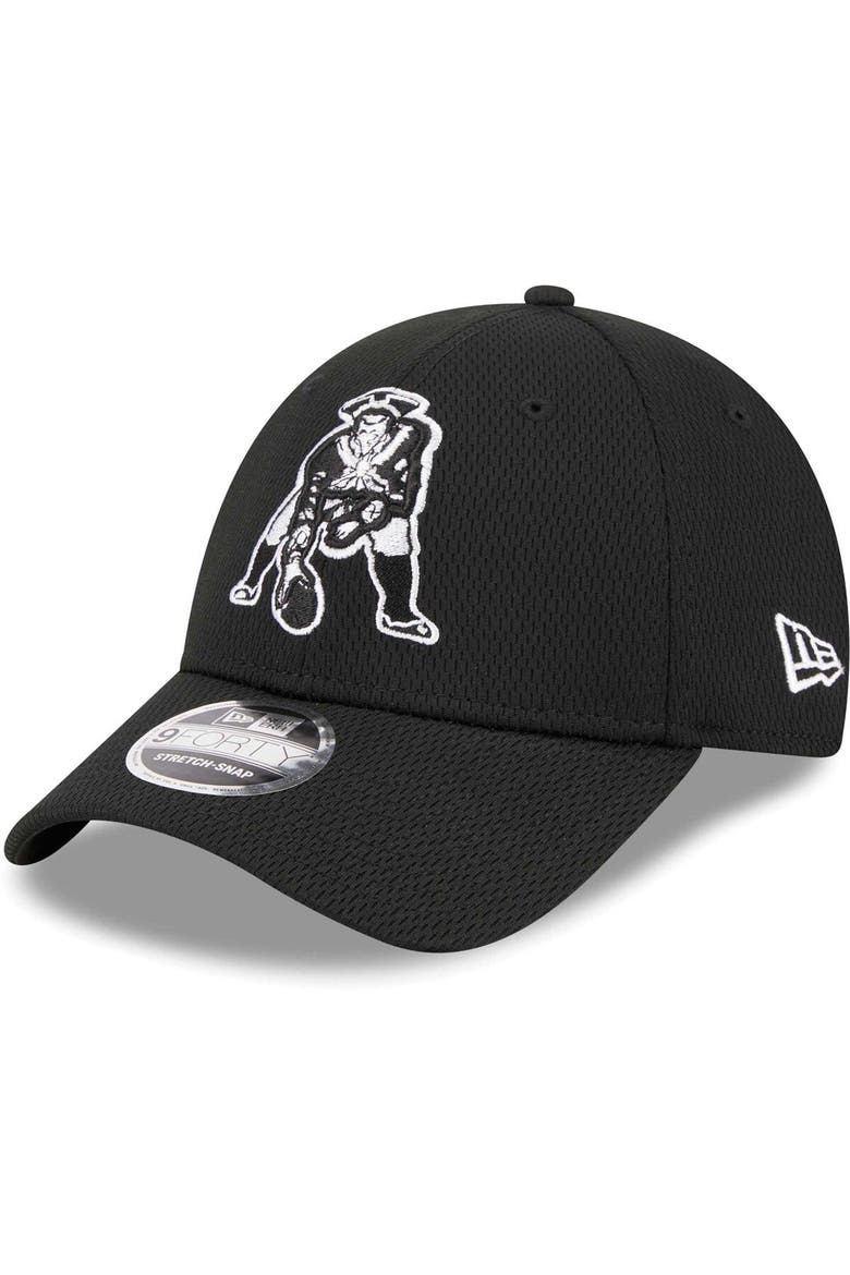 Men's New Era Black New England Patriots Throwback Main B-Dub 9FORTY Adjustable Hat, Main, color, Black