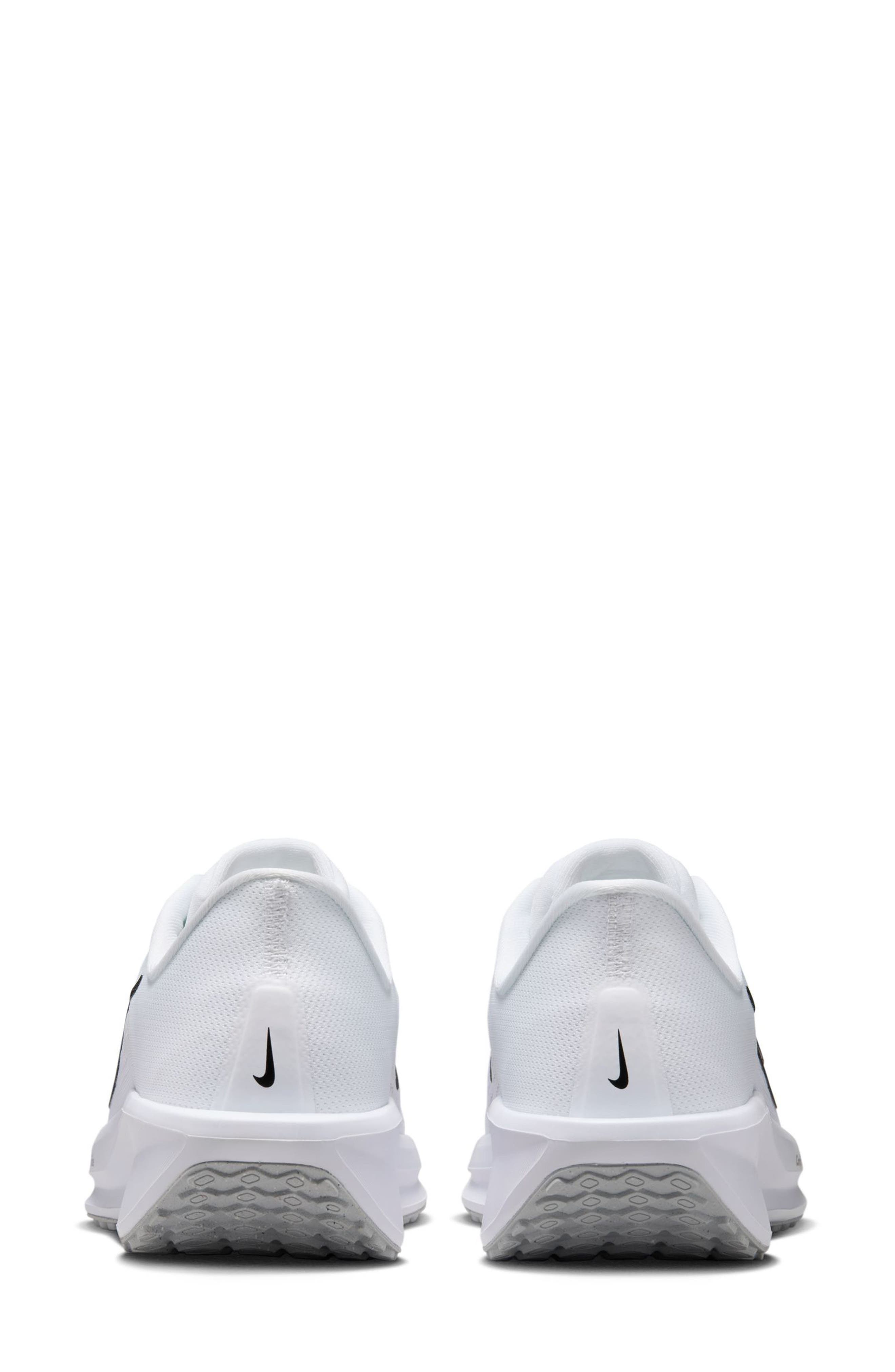 Quest 6 Running Shoe - image 4