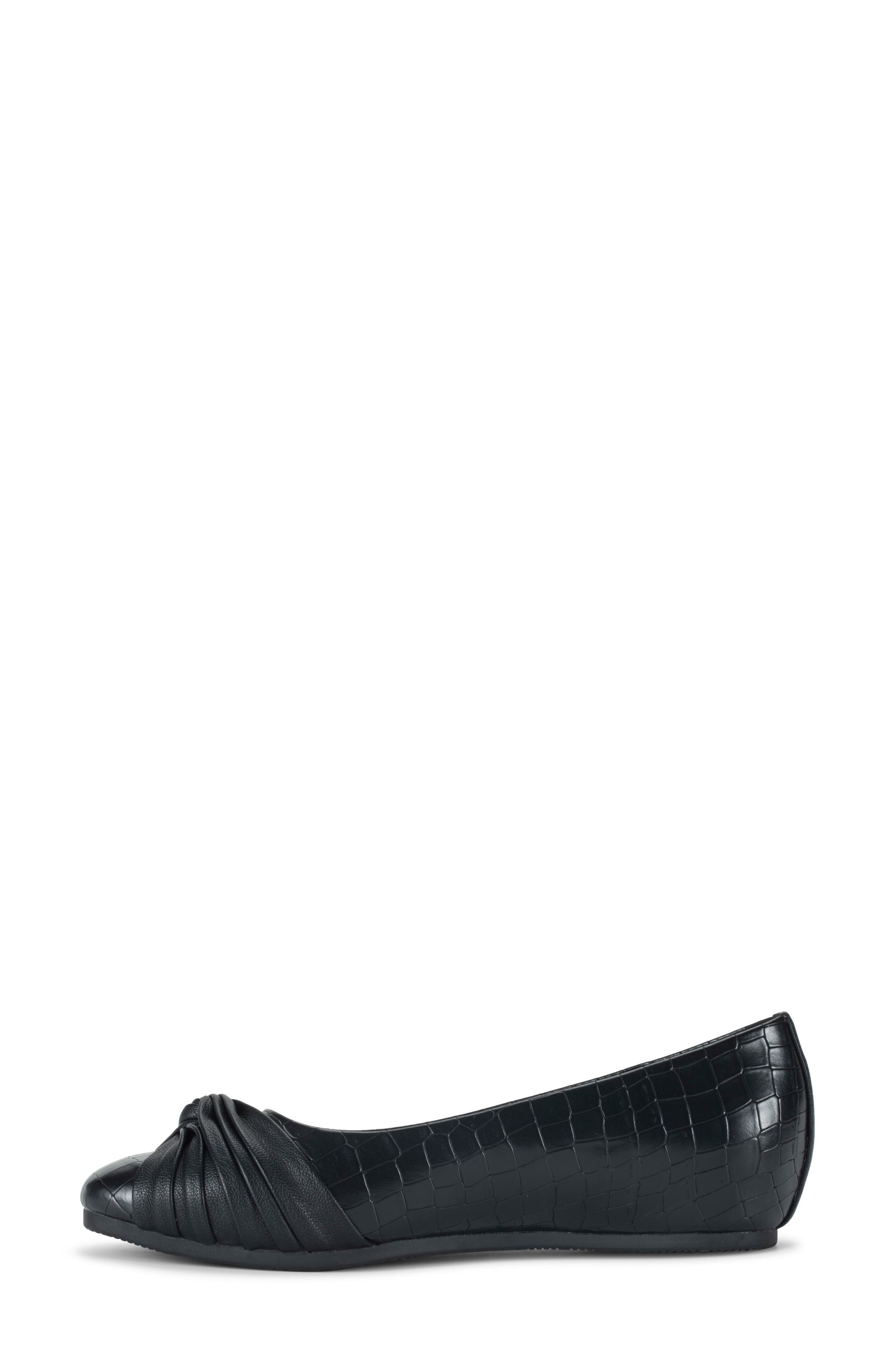 BARETRAPS Chainey Flat (Women) | Nordstromrack