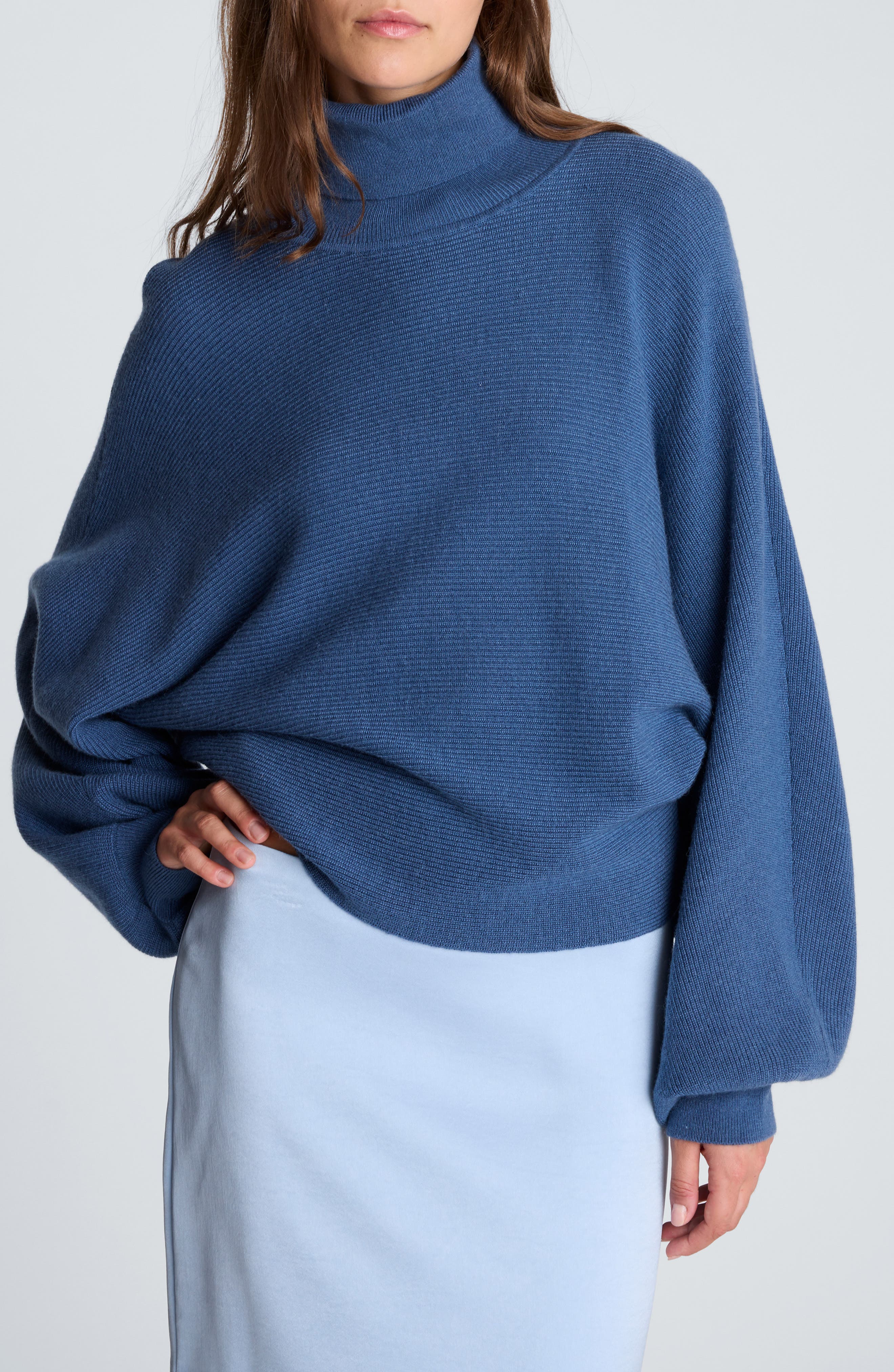 ANTIQUE BLUE